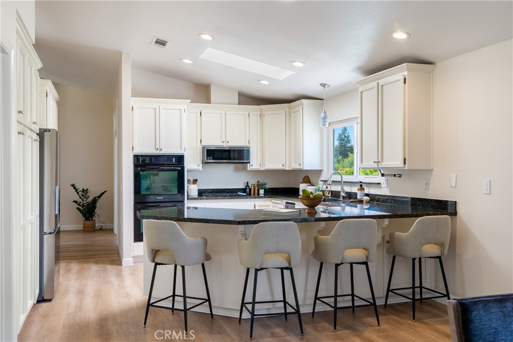 164 Helgren Ct, Templeton, CA 93465
