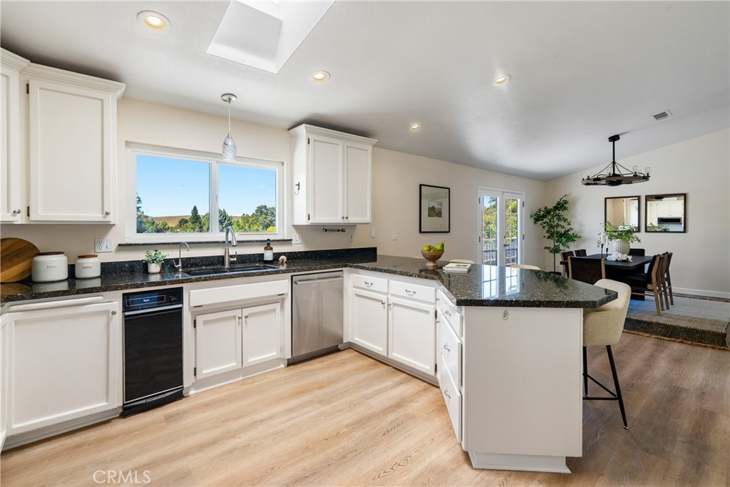 164 Helgren Ct, Templeton, CA 93465