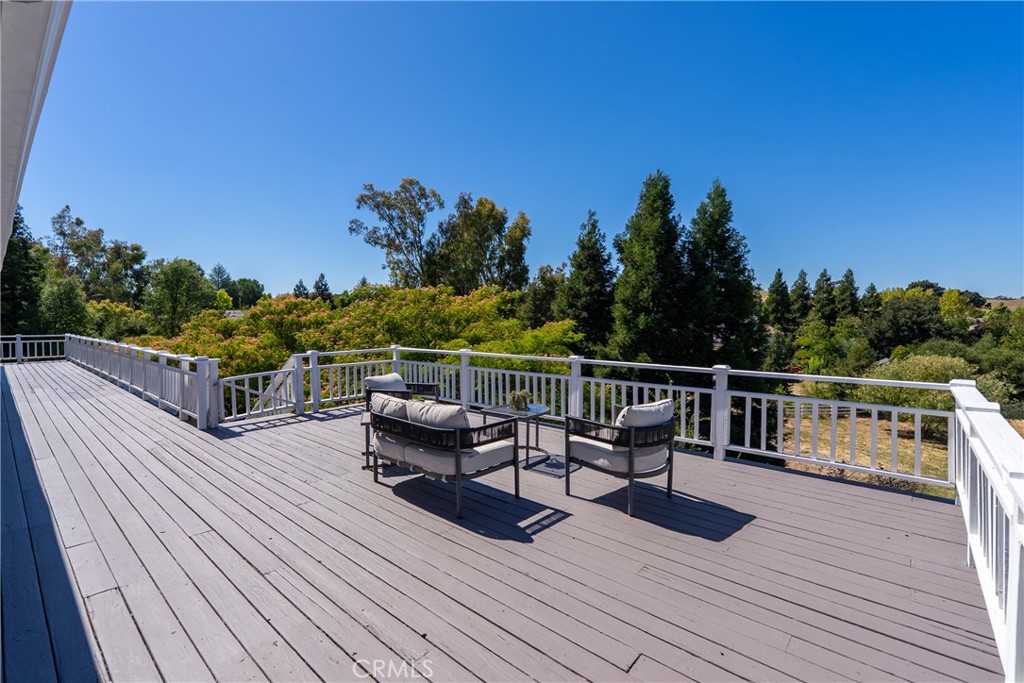 164 Helgren Ct, Templeton, CA 93465