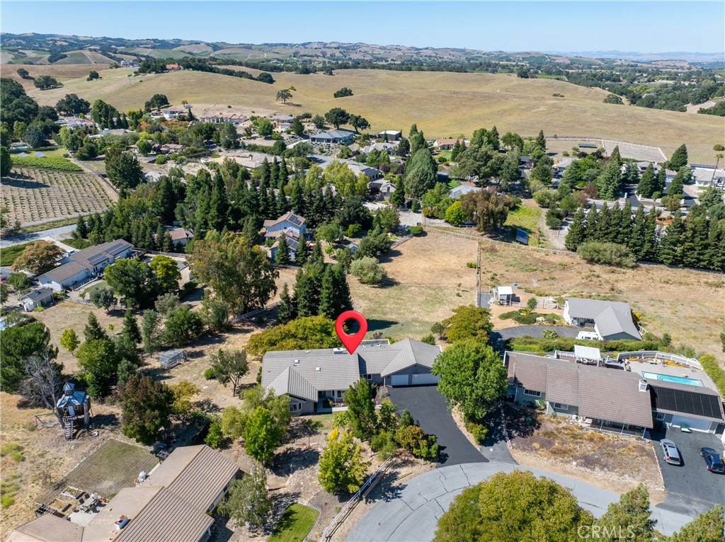164 Helgren Ct, Templeton, CA 93465