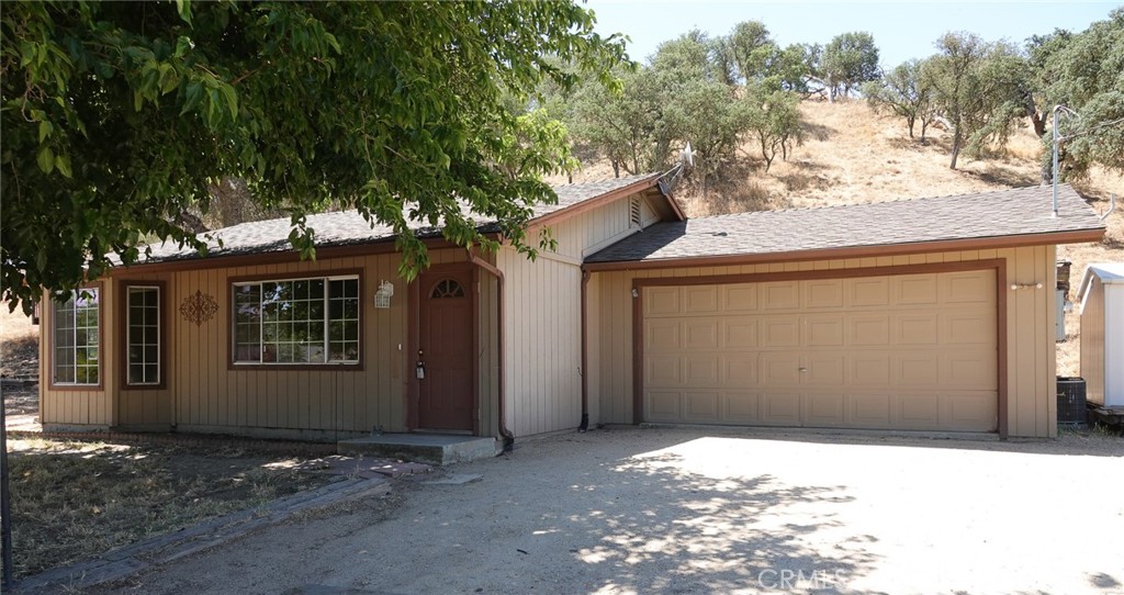 7950 Blue Moon Rd, Paso Robles, CA 93446