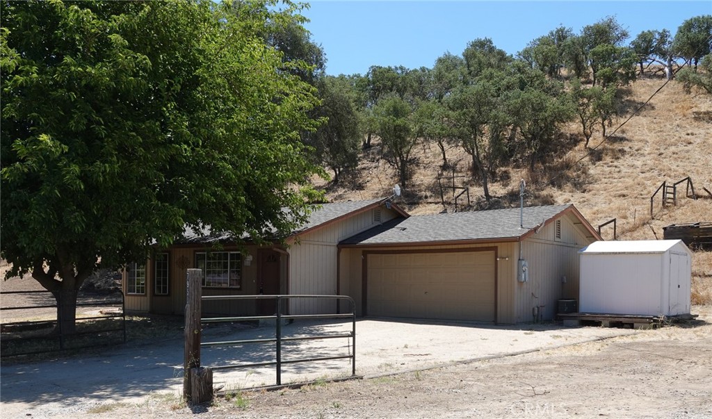 7950 Blue Moon Rd, Paso Robles, CA 93446