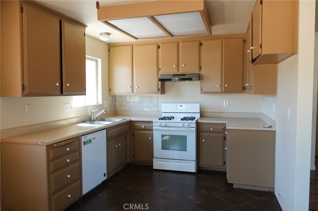 7950 Blue Moon Rd, Paso Robles, CA 93446