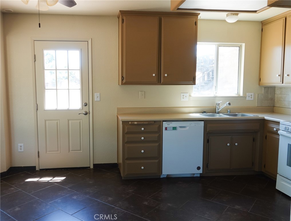 7950 Blue Moon Rd, Paso Robles, CA 93446