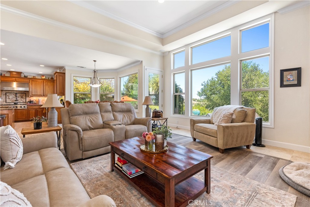 2045 Vista De La Vina, Templeton, CA 93465