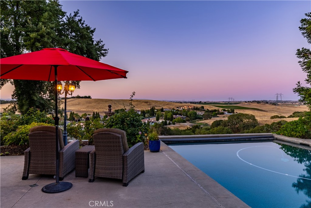 2045 Vista De La Vina, Templeton, CA 93465