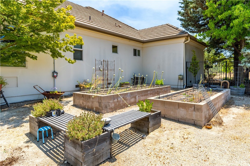 2045 Vista De La Vina, Templeton, CA 93465