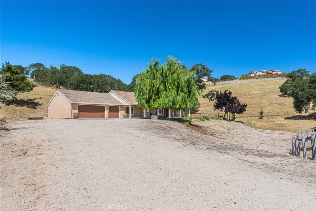 2085 Hanging Tree, Templeton, CA 93465