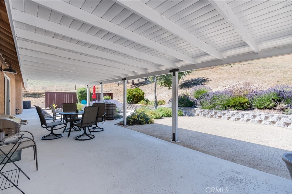 2085 Hanging Tree, Templeton, CA 93465