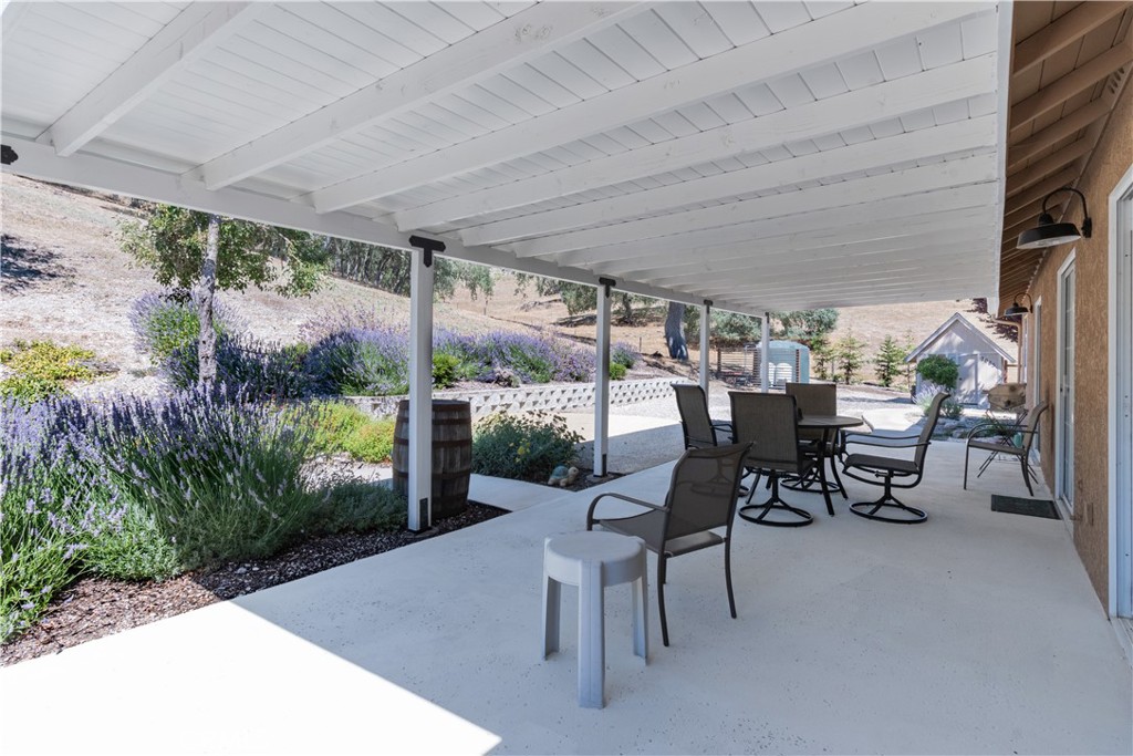 2085 Hanging Tree, Templeton, CA 93465
