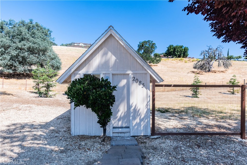 2085 Hanging Tree, Templeton, CA 93465