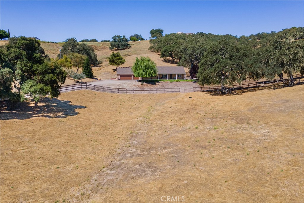 2085 Hanging Tree, Templeton, CA 93465