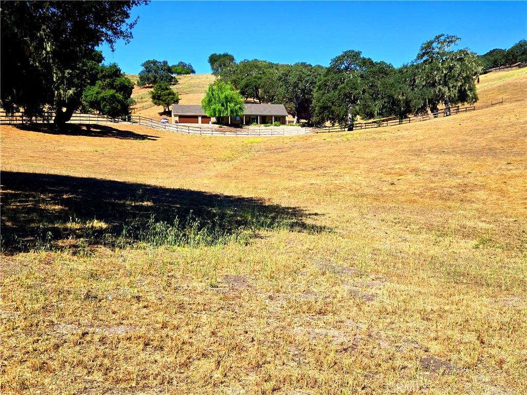 2085 Hanging Tree, Templeton, CA 93465