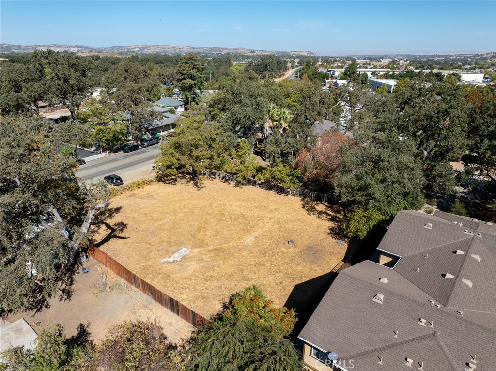 93 S Main St, Templeton, CA 93465