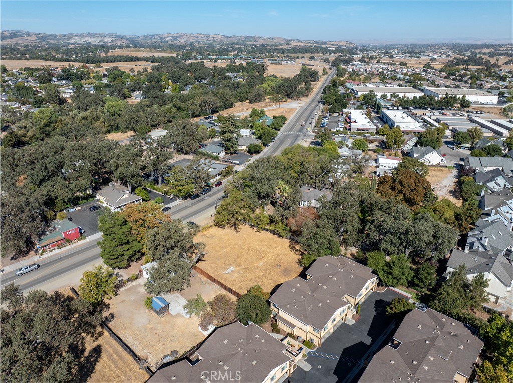93 S Main St, Templeton, CA 93465