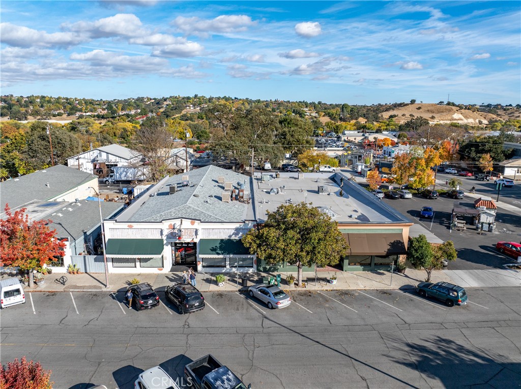 915 13th St, Paso Robles, CA 93446