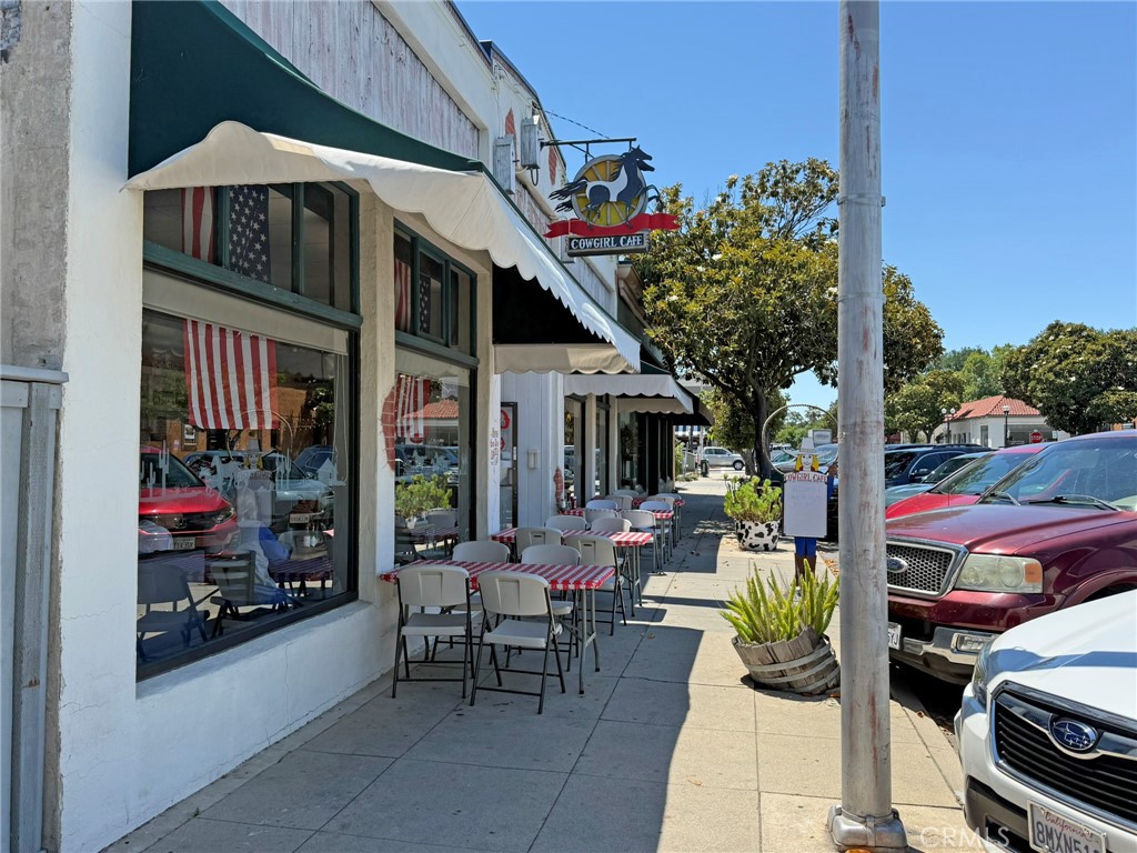 915 13th St, Paso Robles, CA 93446