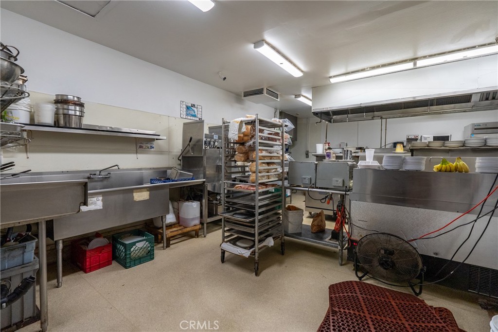 915 13th St, Paso Robles, CA 93446