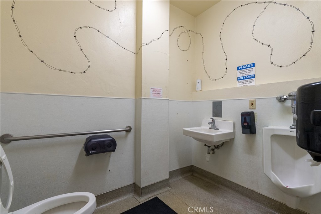 915 13th St, Paso Robles, CA 93446