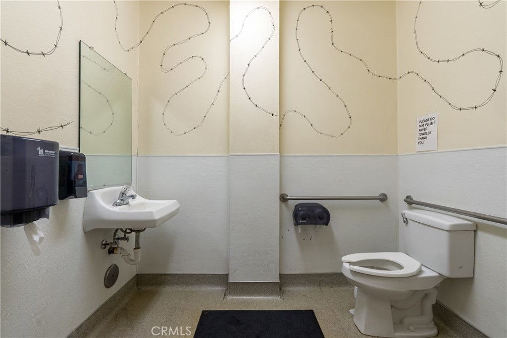 915 13th St, Paso Robles, CA 93446