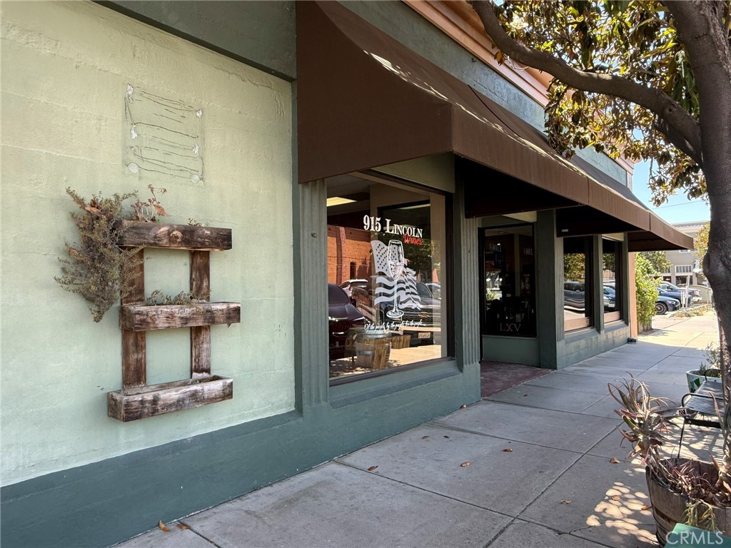 915 13th St, Paso Robles, CA 93446