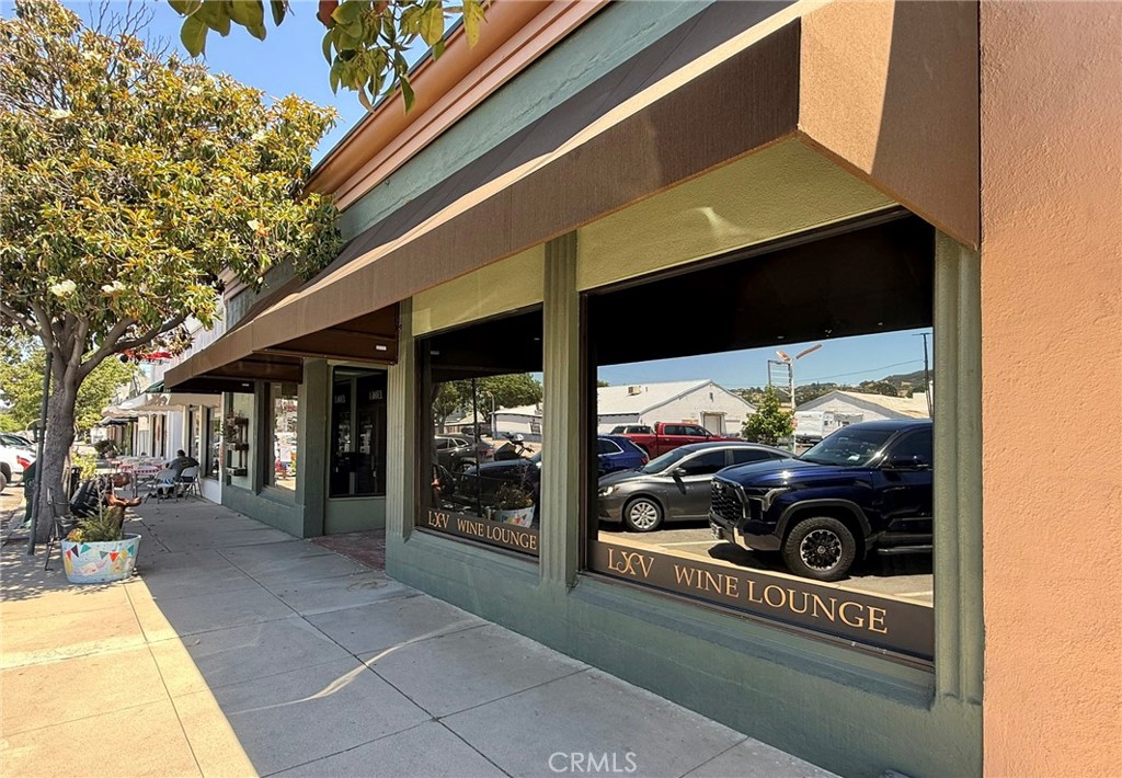 915 13th St, Paso Robles, CA 93446