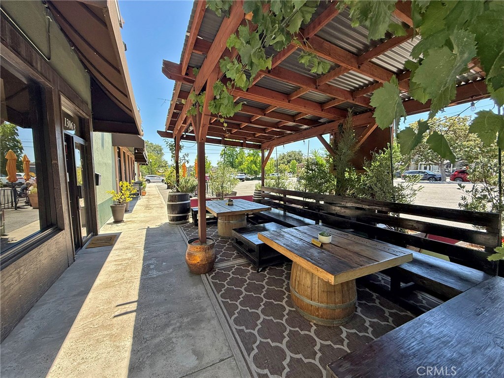 915 13th St, Paso Robles, CA 93446