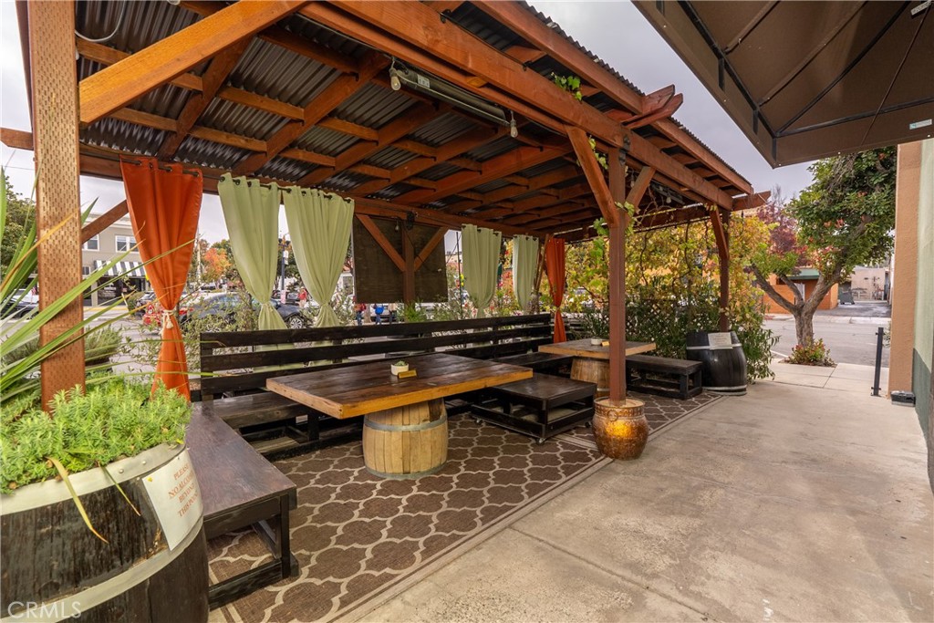 915 13th St, Paso Robles, CA 93446