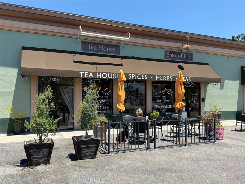 915 13th St, Paso Robles, CA 93446