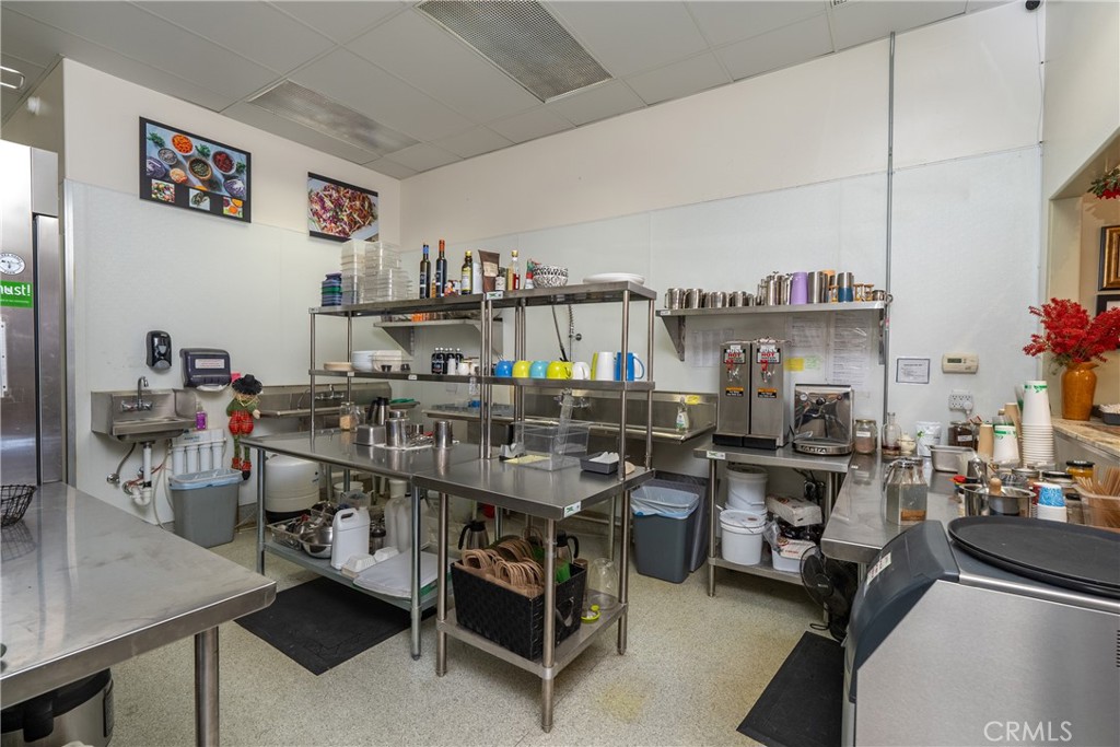 915 13th St, Paso Robles, CA 93446