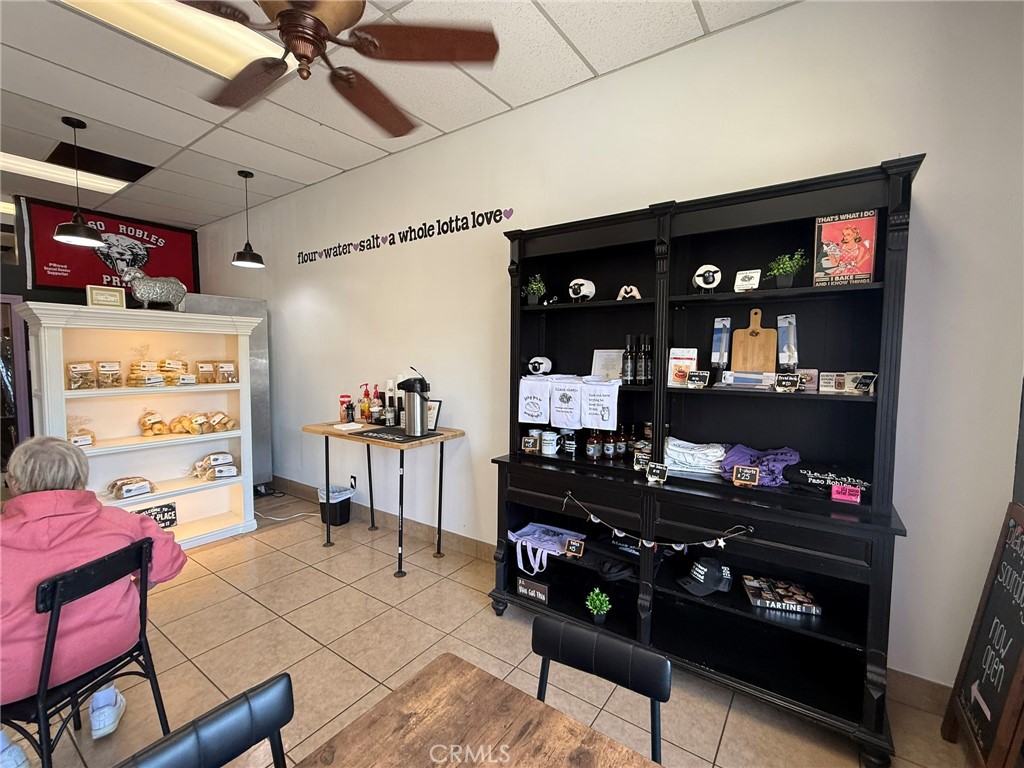 915 13th St, Paso Robles, CA 93446