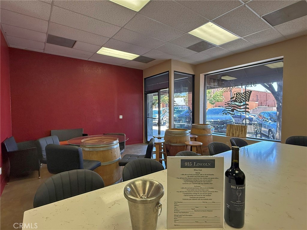 915 13th St, Paso Robles, CA 93446
