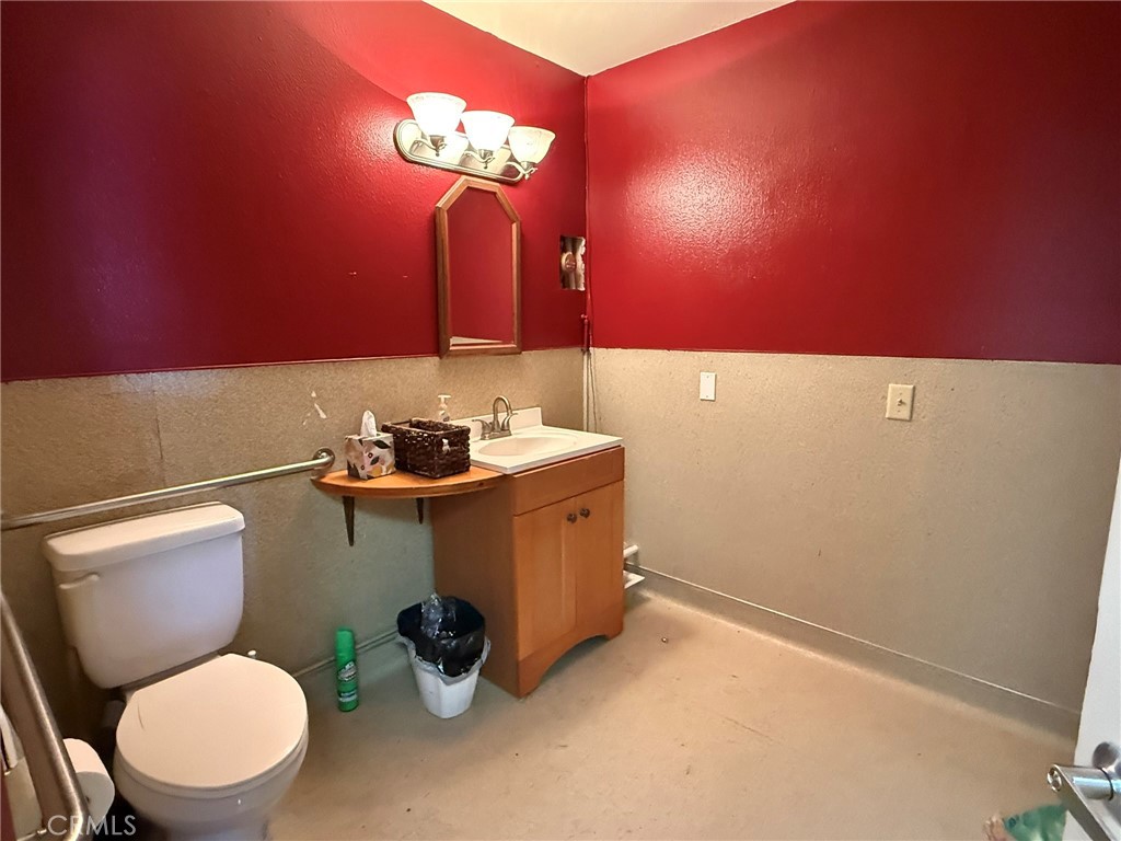 915 13th St, Paso Robles, CA 93446