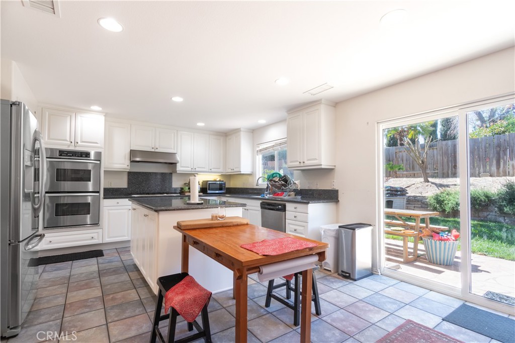 908 Larable Ct, Paso Robles, CA 93446