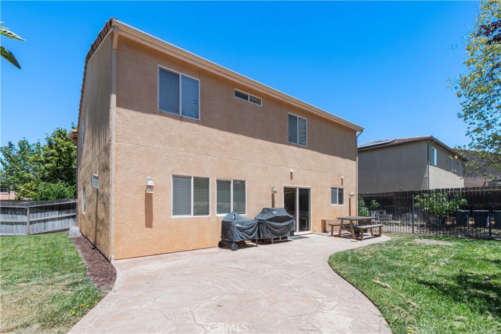 908 Larable Ct, Paso Robles, CA 93446