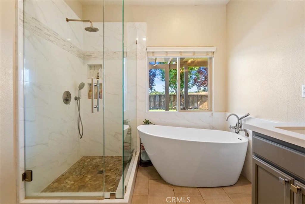 925 Rosebay Way, Templeton, CA 93465
