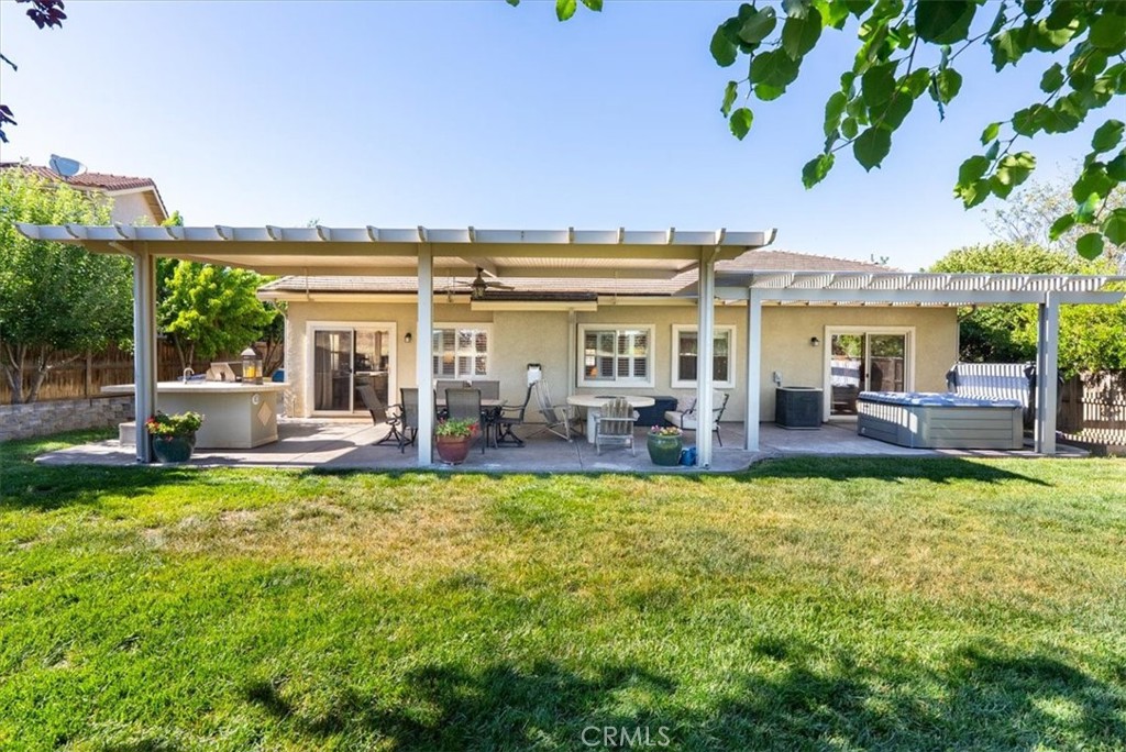 925 Rosebay Way, Templeton, CA 93465