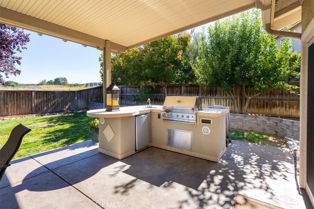 925 Rosebay Way, Templeton, CA 93465