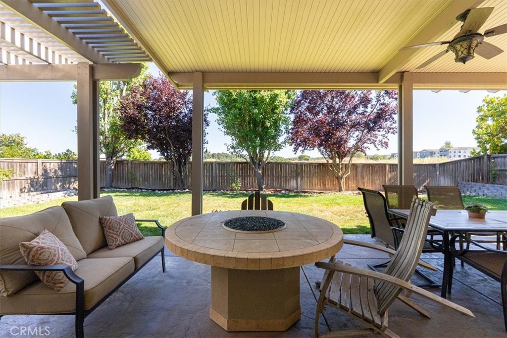 925 Rosebay Way, Templeton, CA 93465
