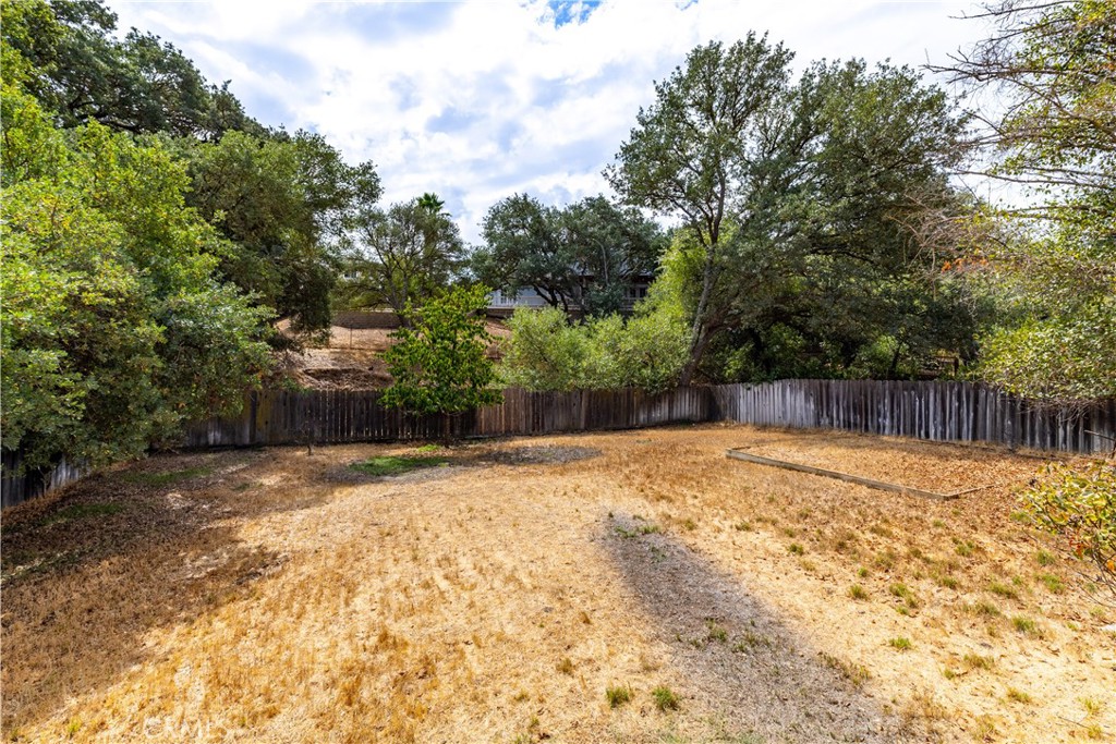 204 Nighthawk, Paso Robles, CA 93446