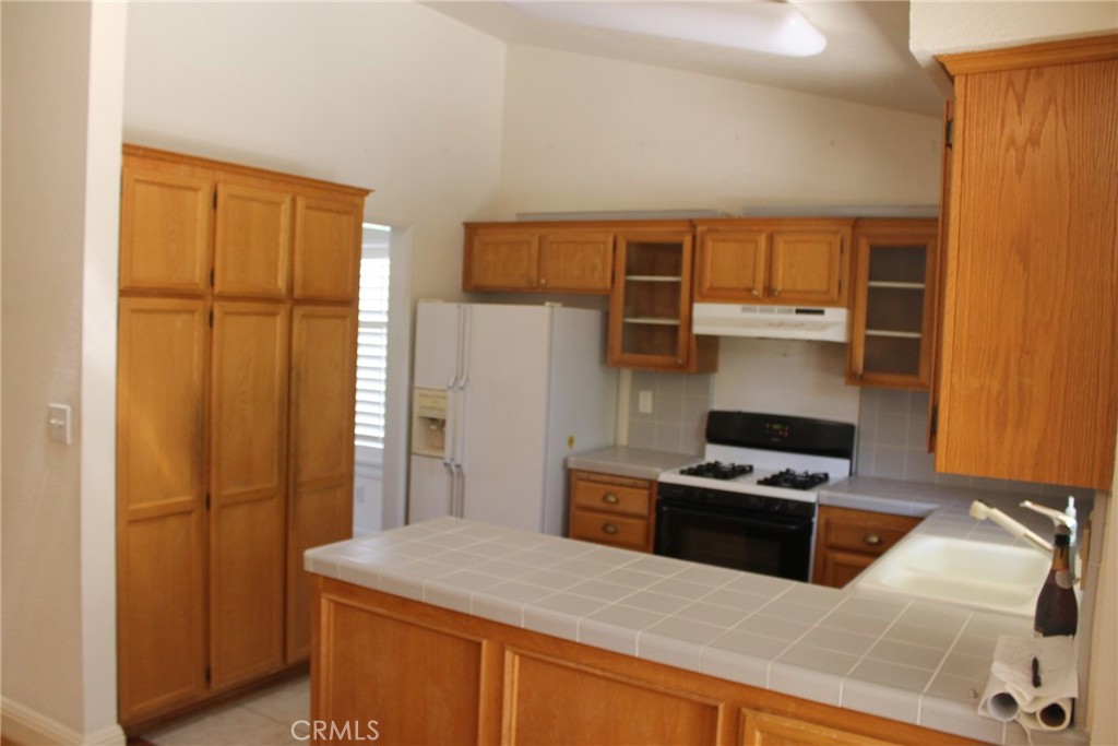 1149 Caddie Ln, Paso Robles, CA 93446