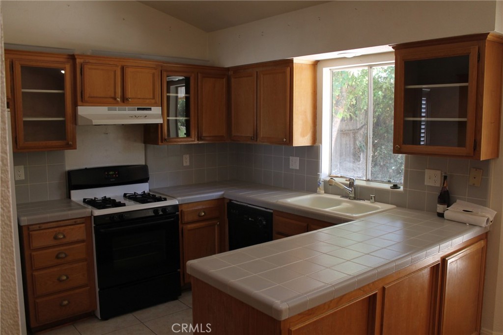 1149 Caddie Ln, Paso Robles, CA 93446