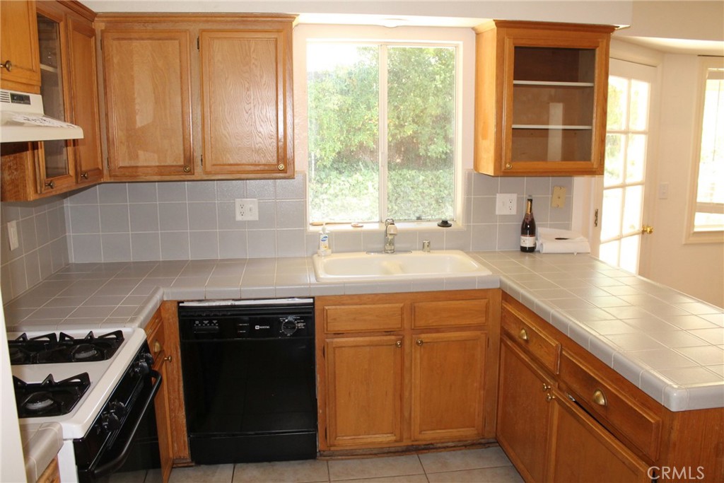 1149 Caddie Ln, Paso Robles, CA 93446