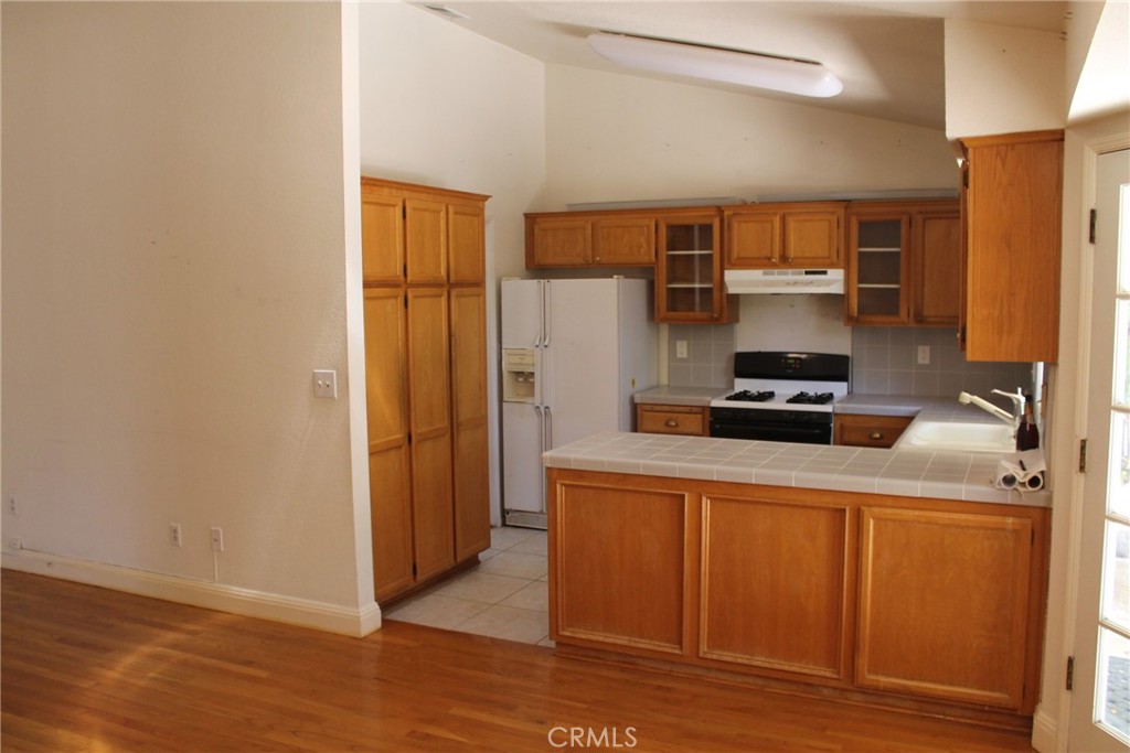 1149 Caddie Ln, Paso Robles, CA 93446