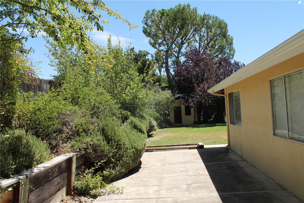 1149 Caddie Ln, Paso Robles, CA 93446