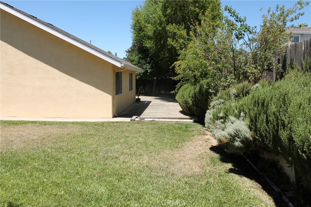 1149 Caddie Ln, Paso Robles, CA 93446