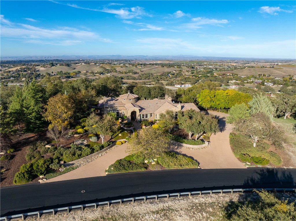 2438 Battering Rock, Templeton, CA 93465