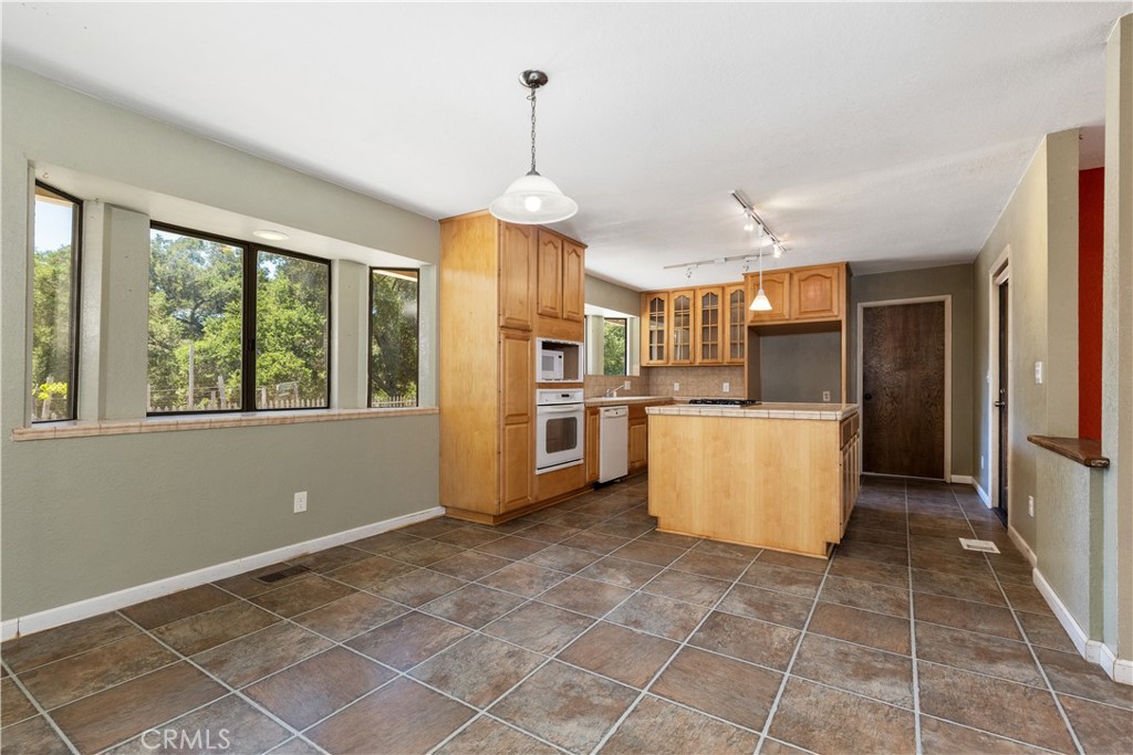 7905 San Gregorio Rd, Atascadero, CA 93422