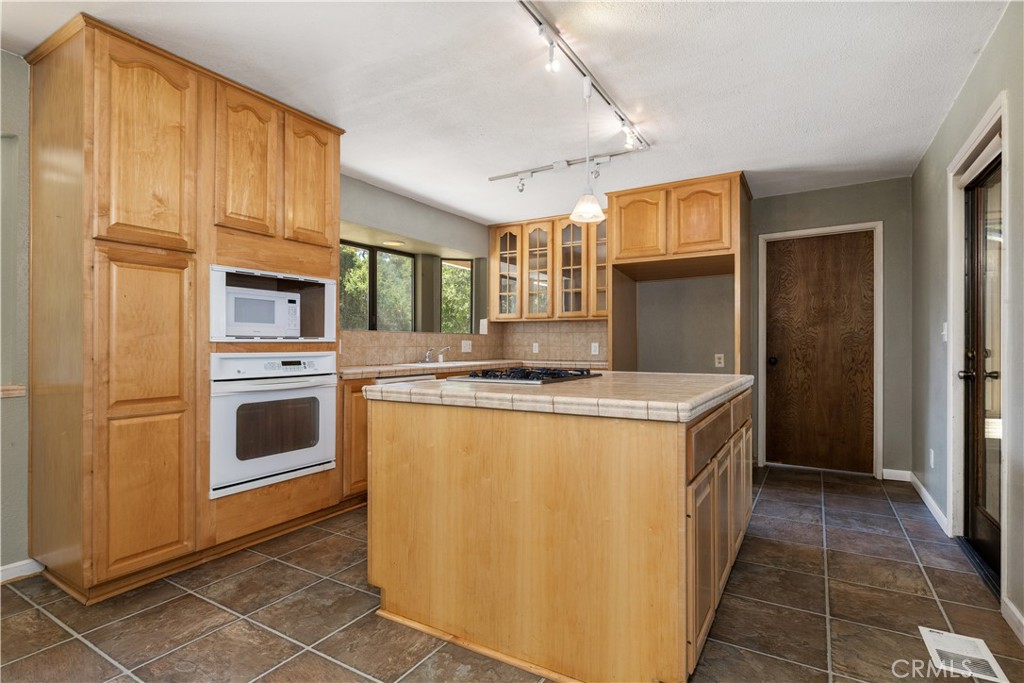 7905 San Gregorio Rd, Atascadero, CA 93422