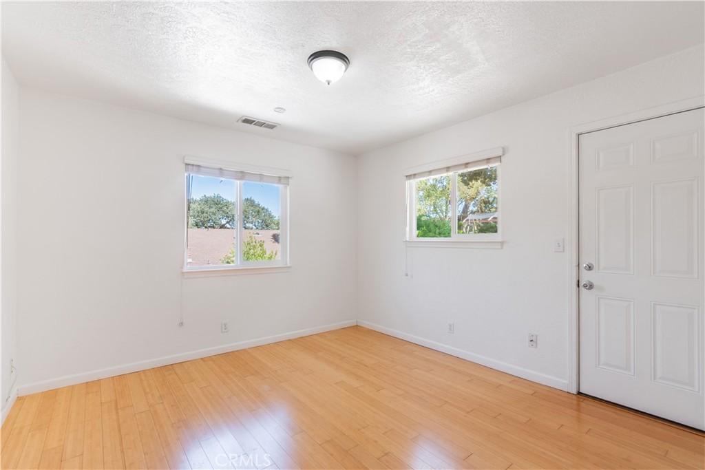 236 19th St, Paso Robles, CA 93446
